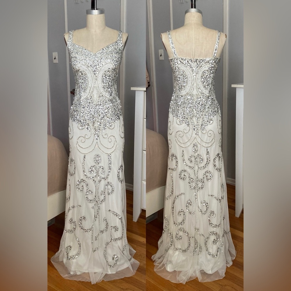 Womens Cache white/ silver sequin dress in size 0.
